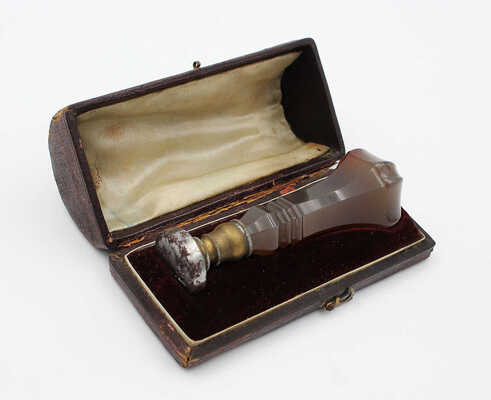 Печать Владимира Германовича Лидина «В.Л» в футляре